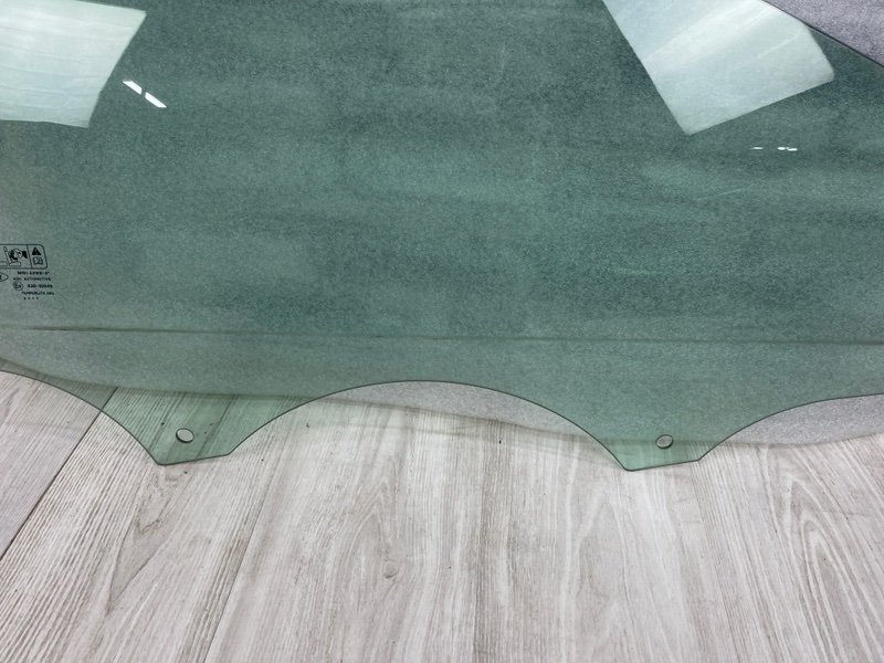 Стекло двери передней правой, 1400 рублей, Москва