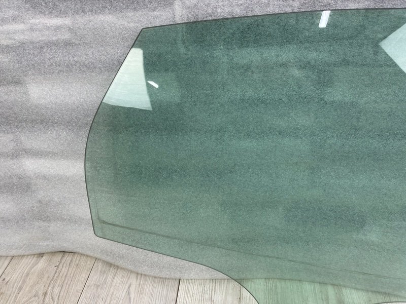 Стекло двери задней правой, 1000 рублей, Москва