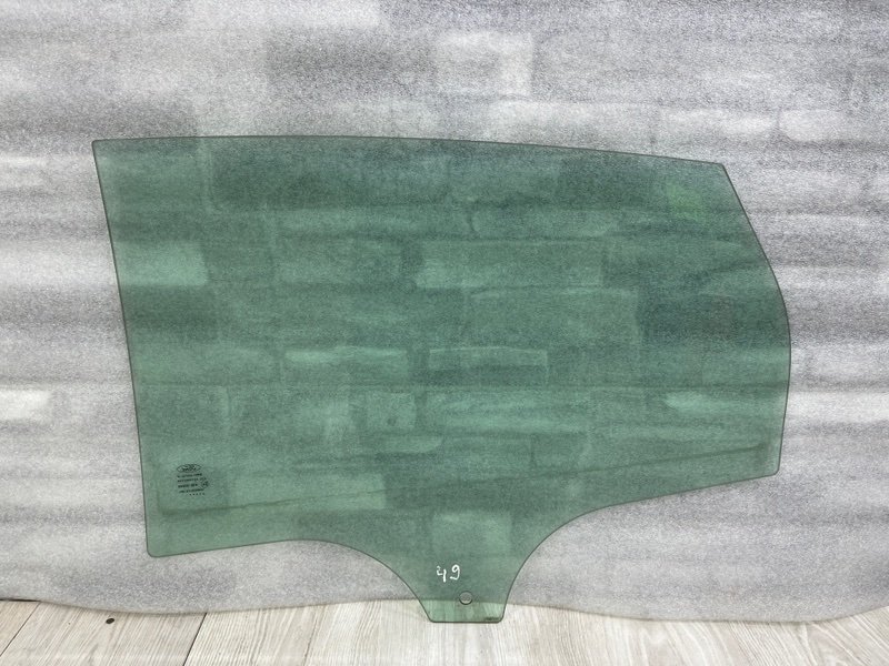 Стекло двери задней правой, 1000 рублей, Москва