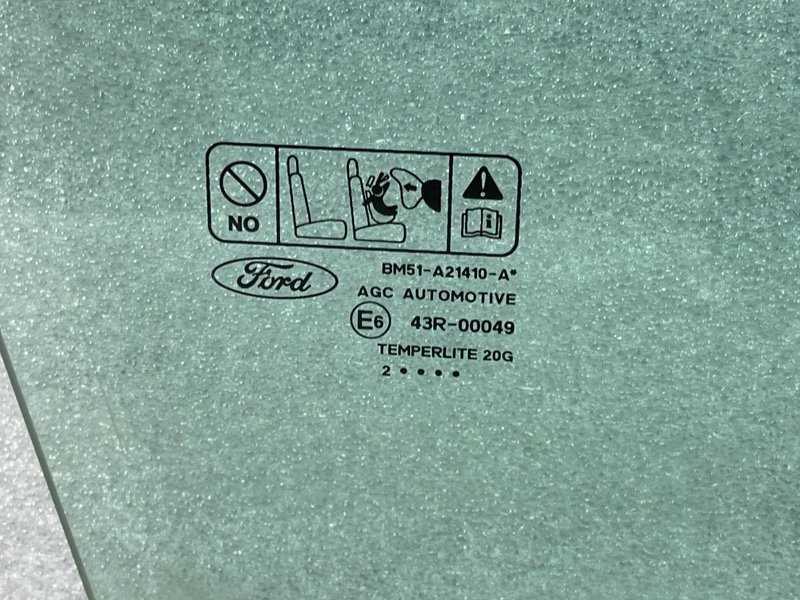 Стекло двери передней правой, 1400 рублей, Москва