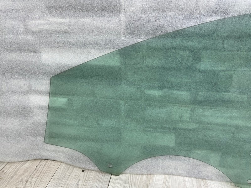 Стекло двери передней правой, 1400 рублей, Москва