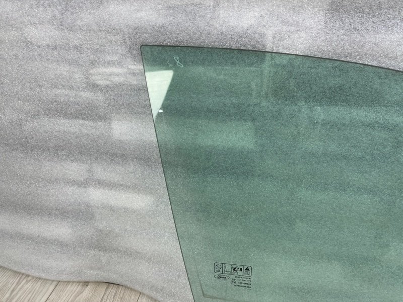 Стекло двери передней правой, 1500 рублей, Москва