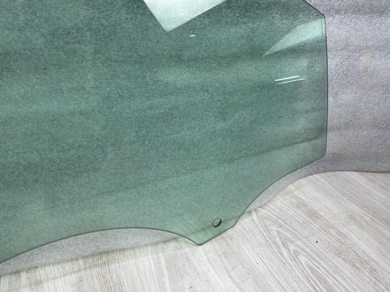 Стекло двери передней правой, 1500 рублей, Москва