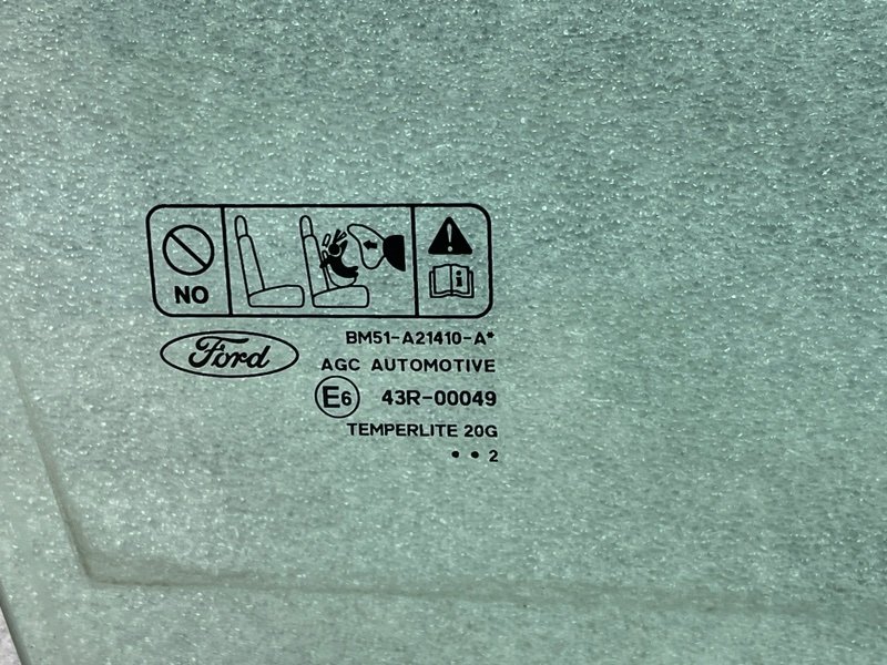 Стекло двери передней правой, 1500 рублей, Москва