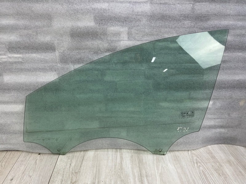 Стекло двери передней левой, 1000 рублей, Москва