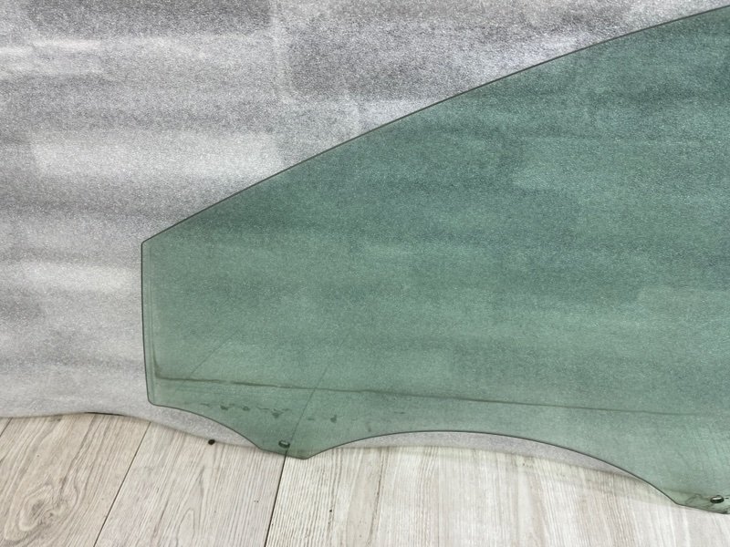 Стекло двери передней левой, 1000 рублей, Москва