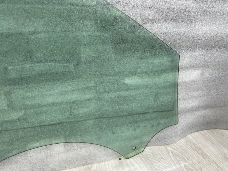 Стекло двери передней левой, 1000 рублей, Москва