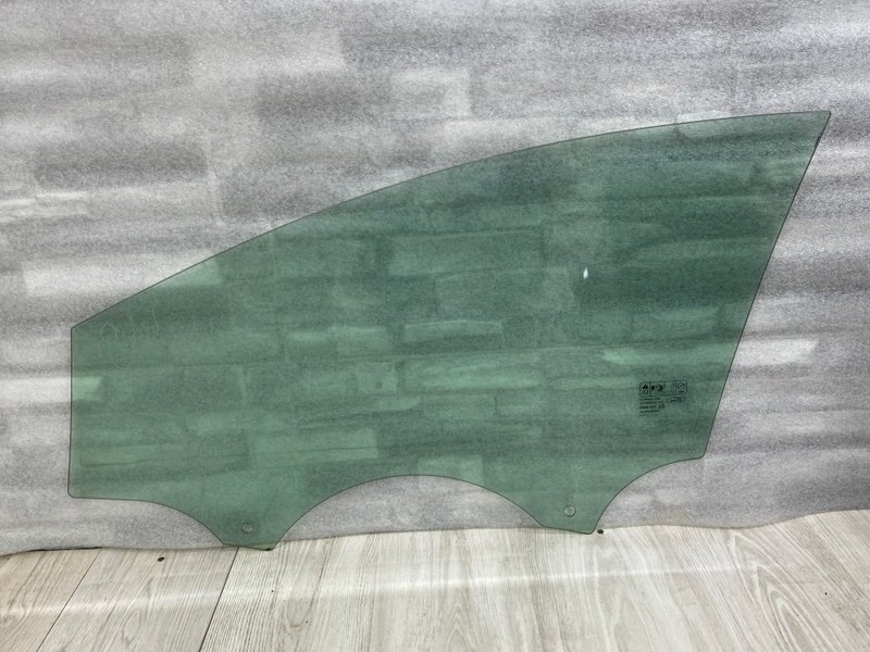 Стекло двери передней правой, 1500 рублей, Москва