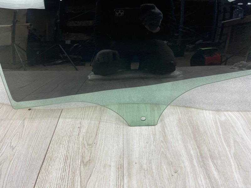 Стекло двери задней левой, 1000 рублей, Москва