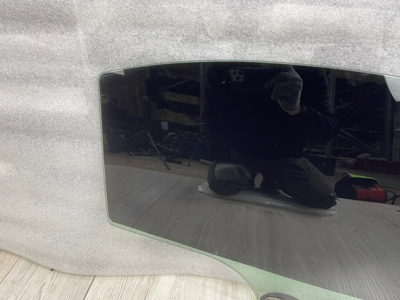 Стекло двери задней правой, 1000 рублей, Москва