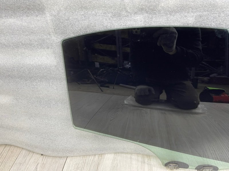 Стекло двери задней правой, 1000 рублей, Москва