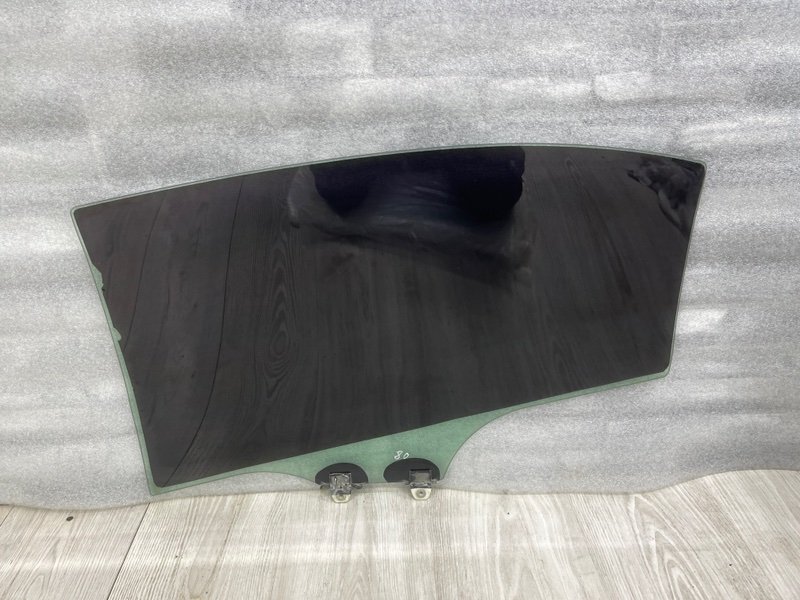 Стекло двери задней правой, 1000 рублей, Москва