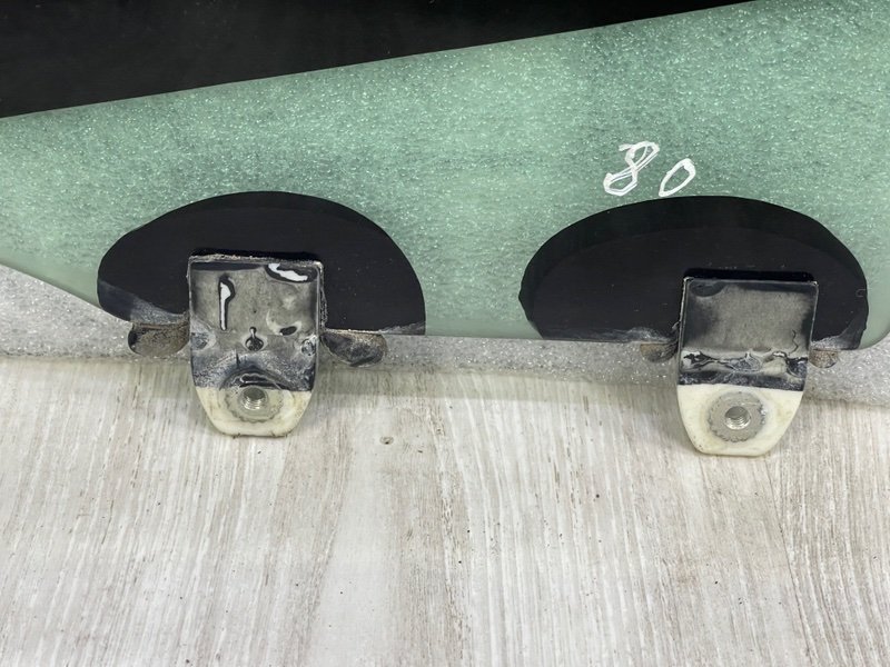 Стекло двери задней правой, 1000 рублей, Москва