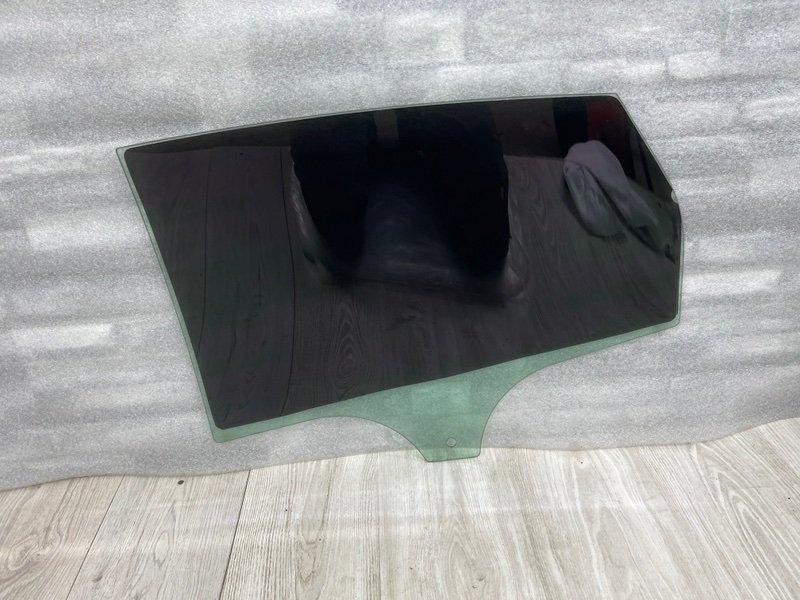 Стекло двери задней правой, 1000 рублей, Москва