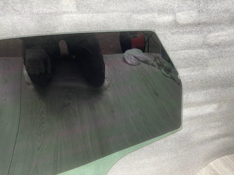 Стекло двери задней правой, 1000 рублей, Москва