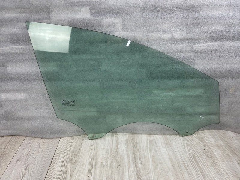 Стекло двери передней правой, 1000 рублей, Москва