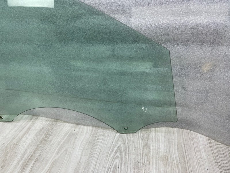 Стекло двери передней правой, 1000 рублей, Москва