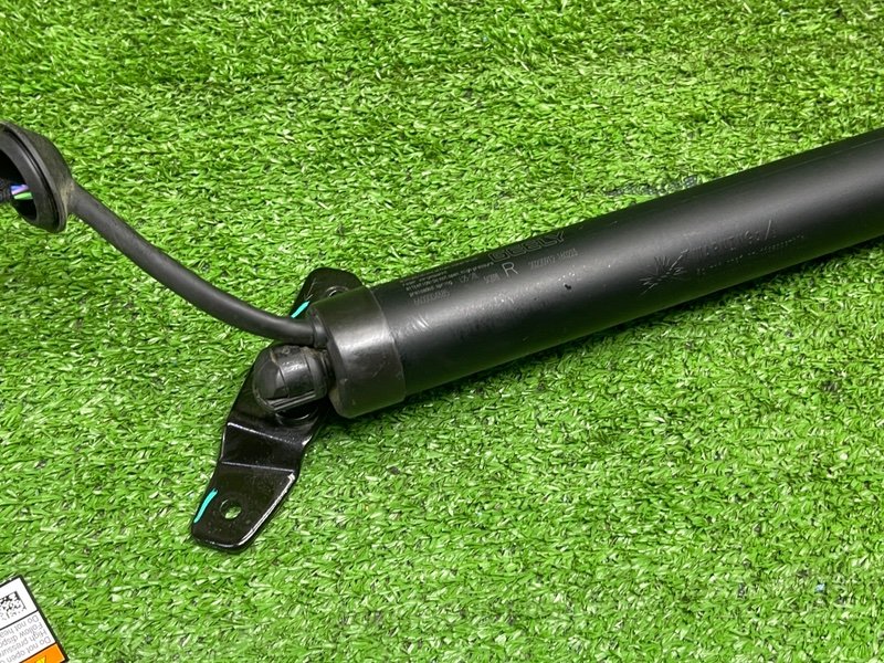 Амортизатор двери багажника, 18000 рублей, Москва