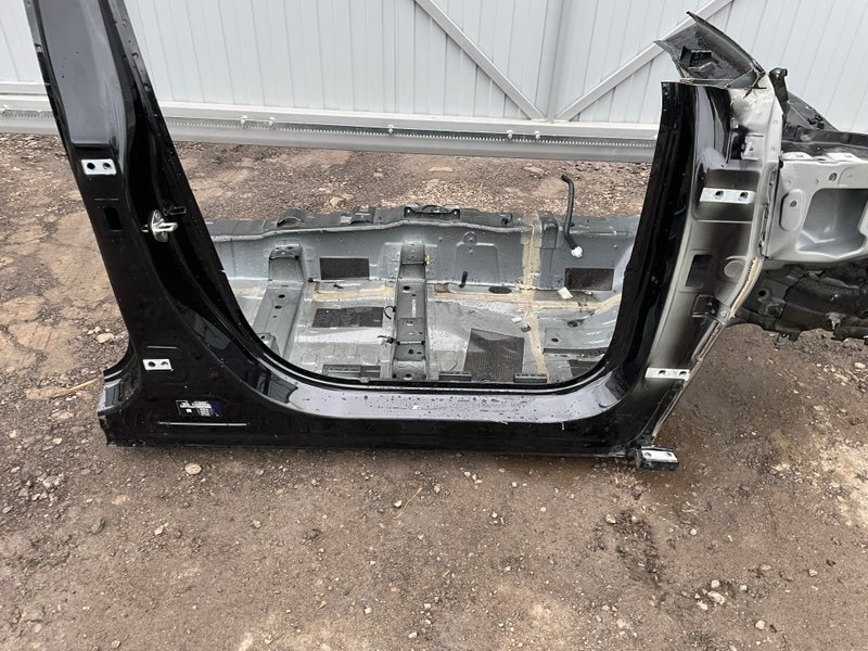 Порог со стойкой правый, 40000 рублей, Москва