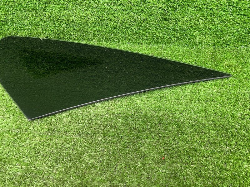 Стекло глухое зад. правое, 1000 рублей, Москва