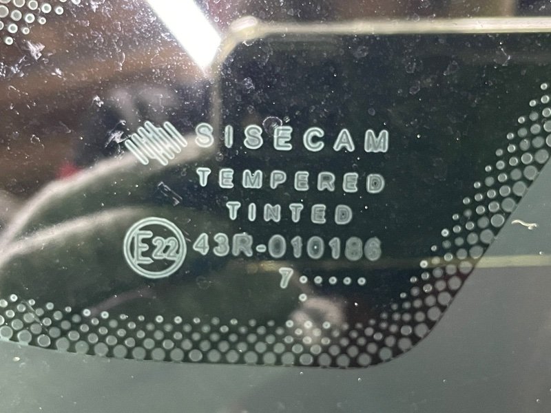 Стекло глухое зад. правое, 1000 рублей, Москва