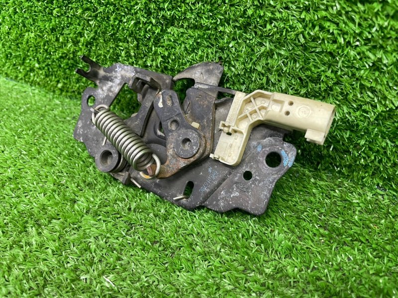 Замок капота, 1050 рублей, Москва