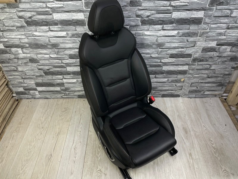 Сиденье переднее правое, 40000 рублей, Москва