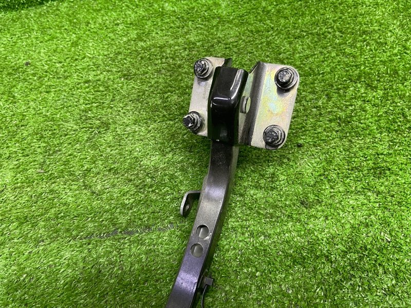 Петля крышки багажника, 3000 рублей, Москва