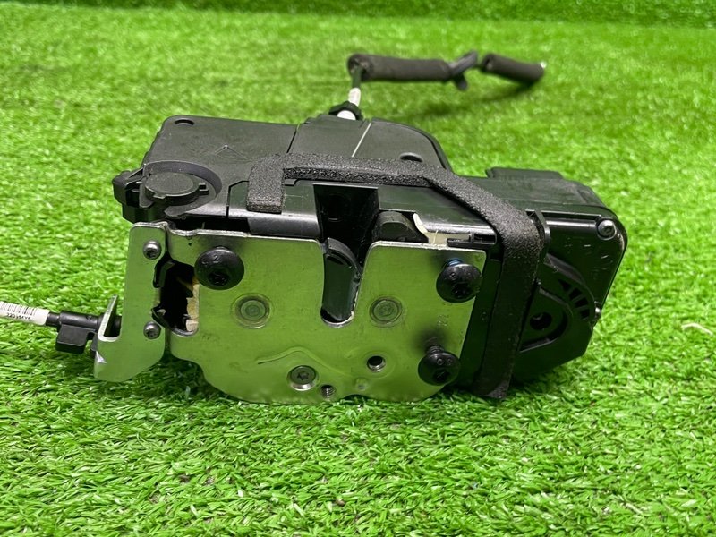 Замок двери передней правой, 6000 рублей, Москва