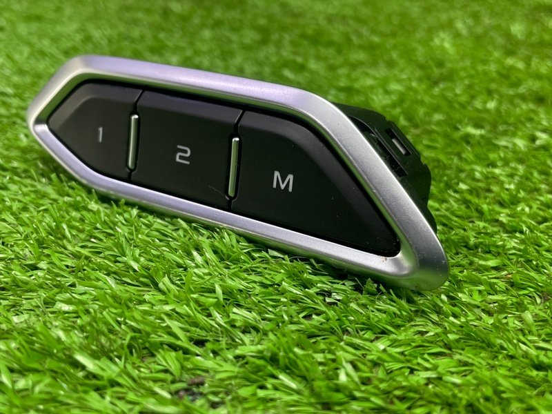 Блок кнопок, 2000 рублей, Москва