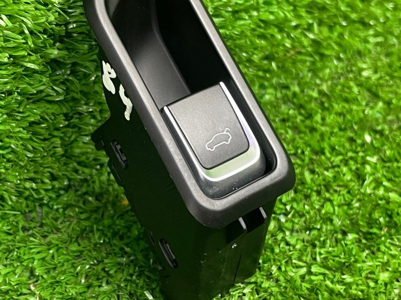 Кнопка открывания багажника, 2000 рублей, Москва