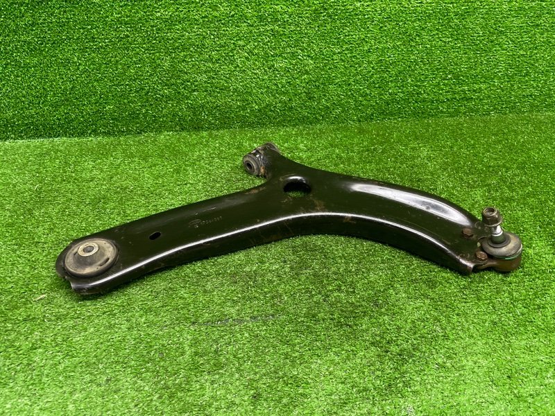 Рычаг передний правый, 3000 рублей, Москва