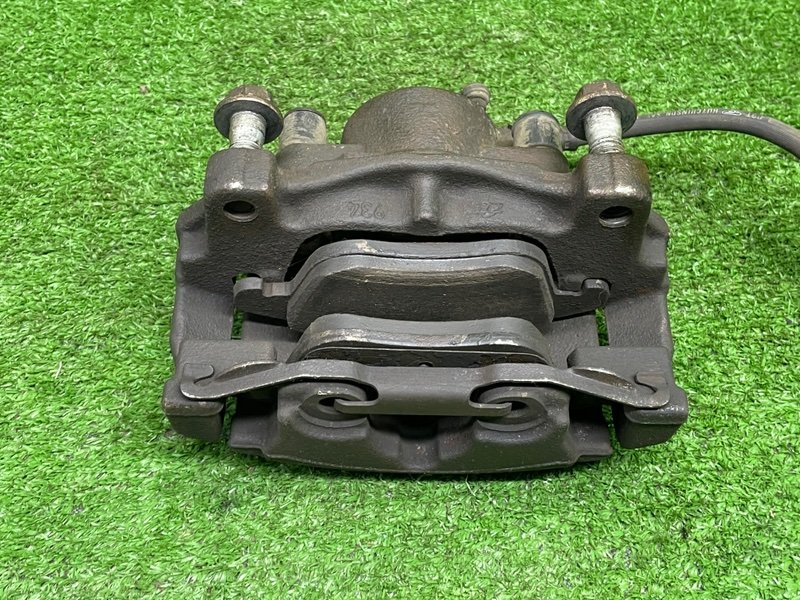 Суппорт тормозной передний правый, 2000 рублей, Москва