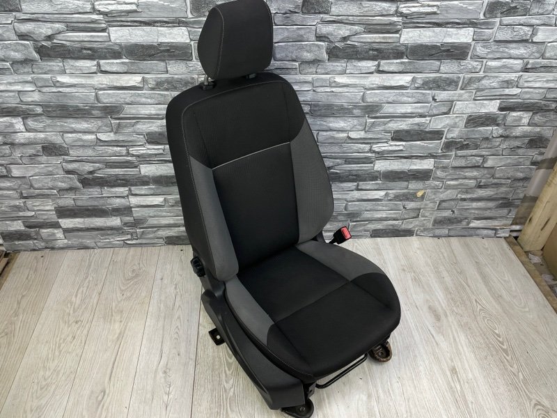 Сиденье переднее правое, 7000 рублей, Москва