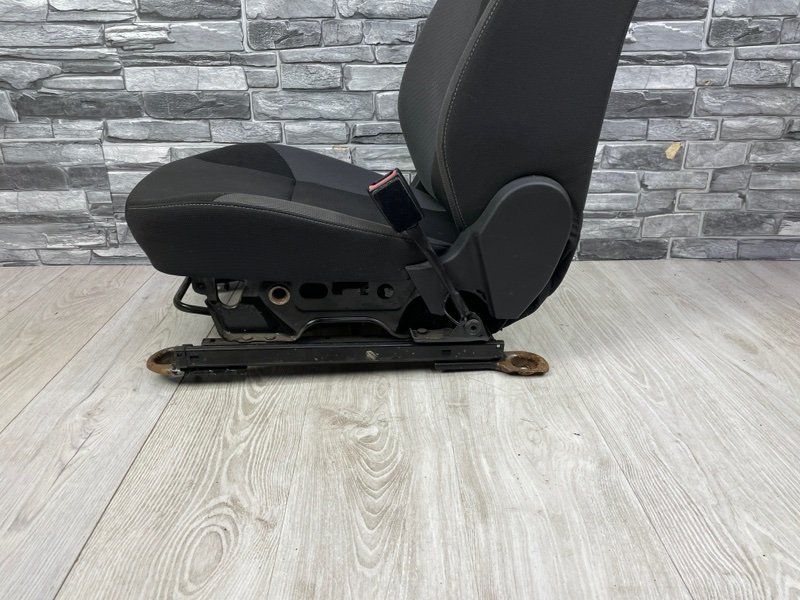 Сиденье переднее правое, 7000 рублей, Москва