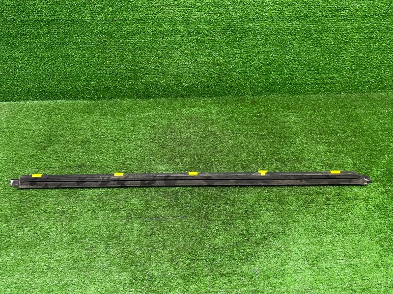 Молдинг стекла, 1000 рублей, Москва