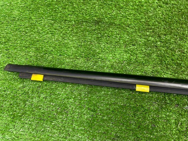 Молдинг стекла, 1000 рублей, Москва