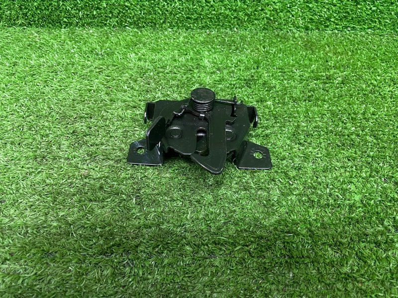 Замок капота, 1000 рублей, Москва