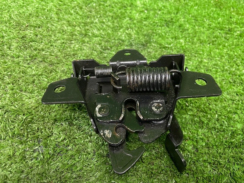 Замок капота, 1000 рублей, Москва