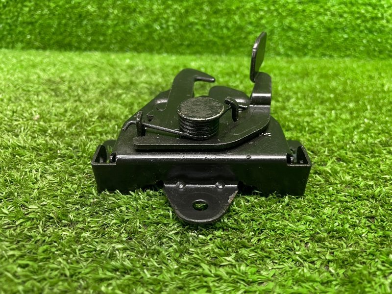 Замок капота, 1000 рублей, Москва