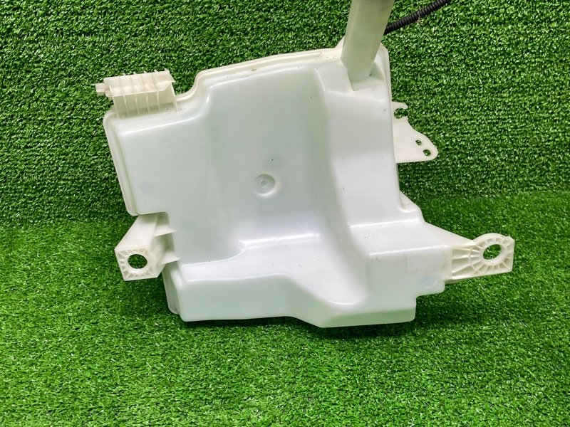 Бачок омывателя лобового стекла, 2000 рублей, Москва