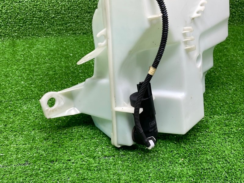 Бачок омывателя лобового стекла, 2000 рублей, Москва