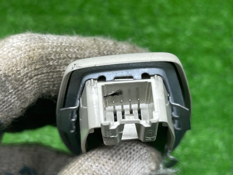 Плафон салонный, 2000 рублей, Москва