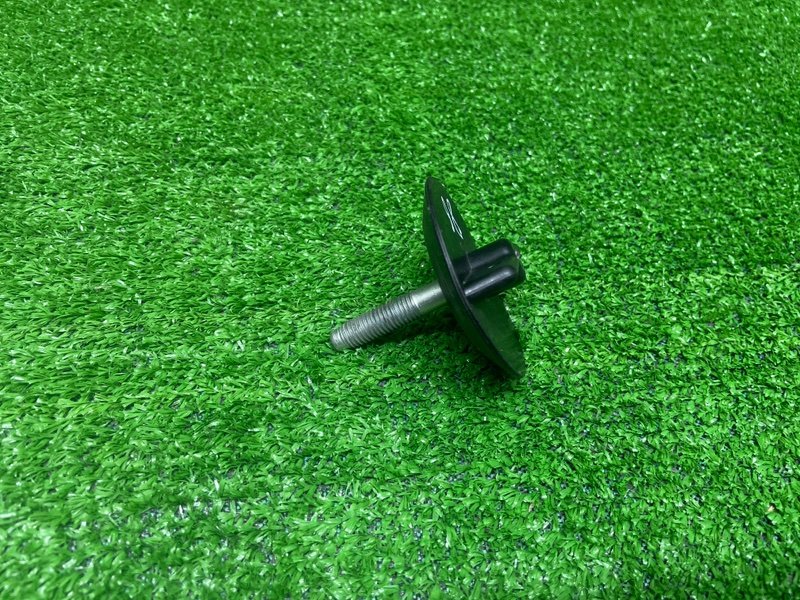 Болт крепления запасного колеса, 1100 рублей, Москва