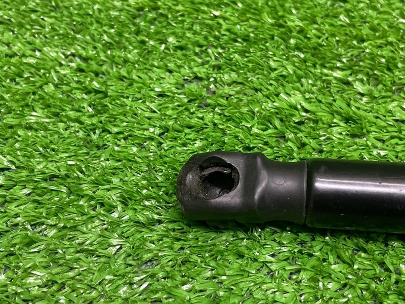 Амортизатор капота, 2000 рублей, Москва