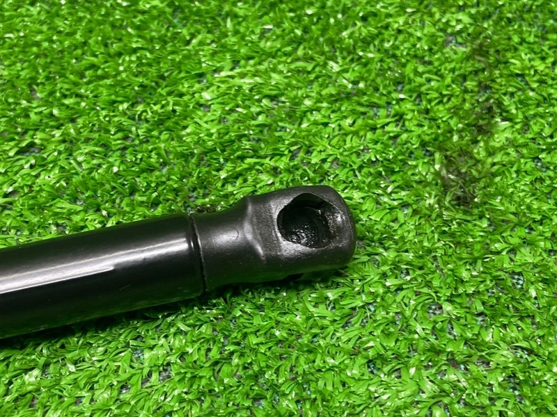 Амортизатор капота, 2000 рублей, Москва