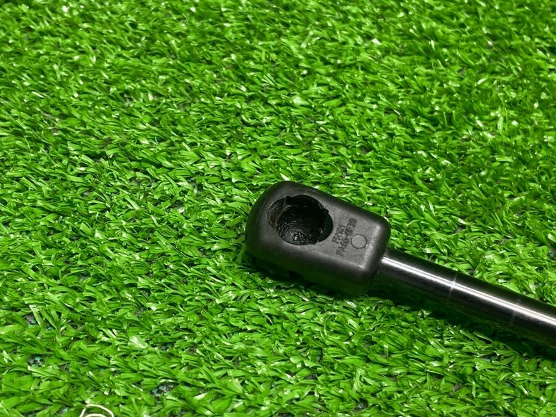 Амортизатор капота, 2000 рублей, Москва