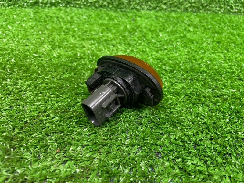 Повторитель поворота в крыло, 500 рублей, Москва