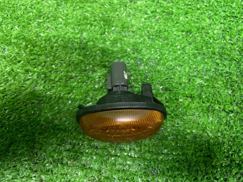 Повторитель поворота в крыло, 500 рублей, Москва