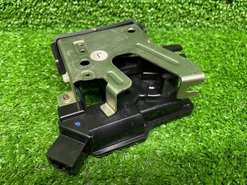 Замок багажника, 2000 рублей, Москва